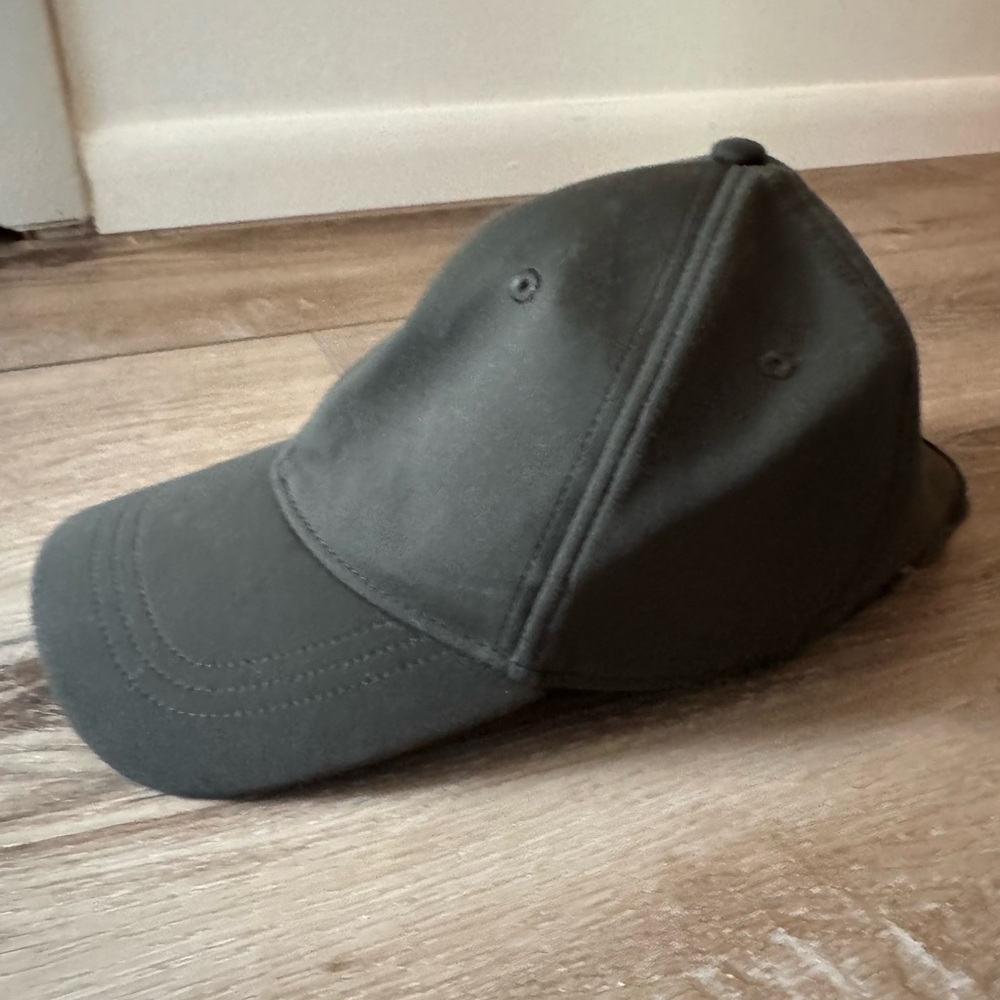 Lululemon olive ball cap